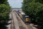 CSXT 8872 Leads M427 at Rigby Yard